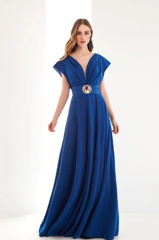 Crepe dress with brooch belt Elegant unclassified dresses