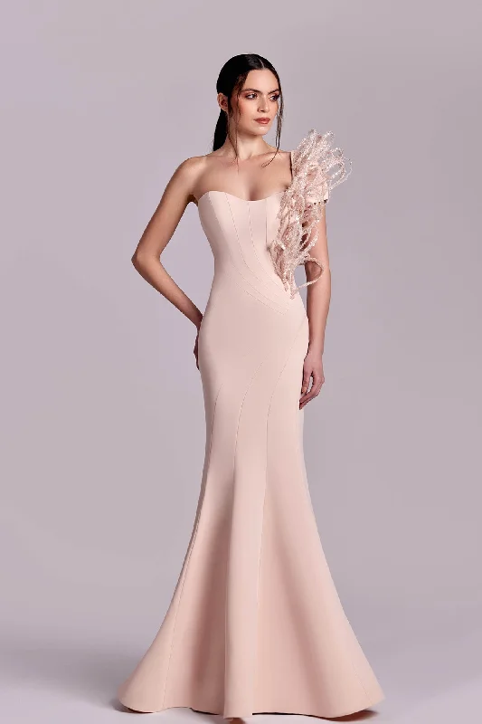 Crepe mermaid gown with embrodiery Cocktail unclassified dresses