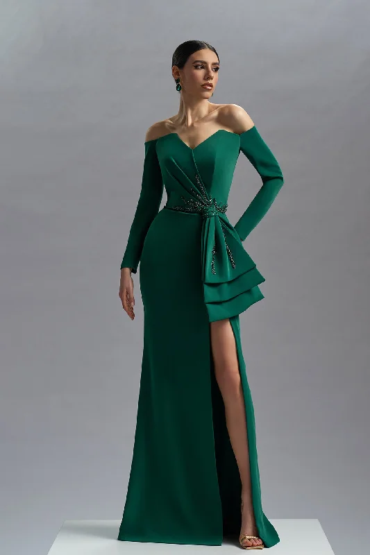 Green crepe gown with embroidery Elegant evening unclassified dresses